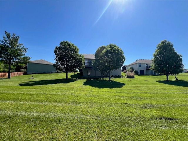 14256 Oakland Court, Grandview, MO 64030