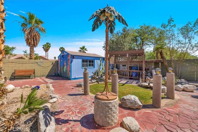 72475 Sena Court, Thousand Palms, CA 92276