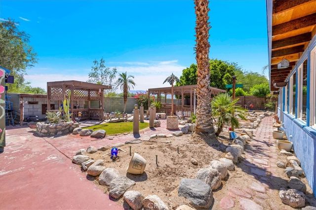 72475 Sena Court, Thousand Palms, CA 92276