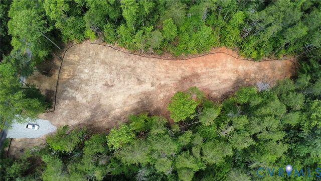 725 Goldmine Rd, Louisa, VA 23093
