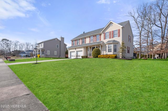 1 Katie Court, Lakewood, NJ 08701