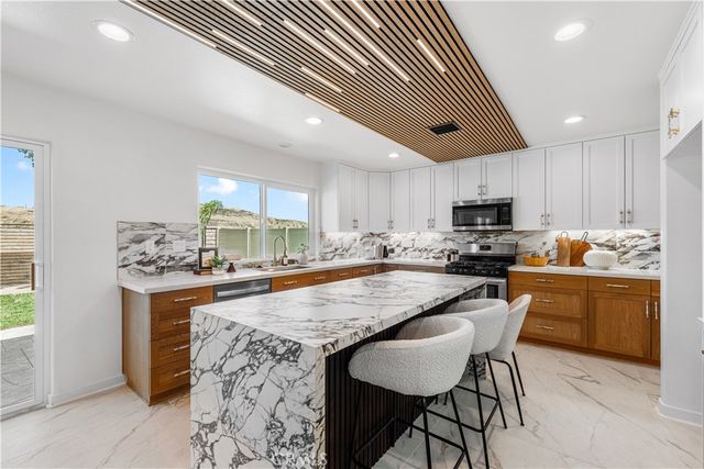32650 The Old Road, Castaic, CA 91384