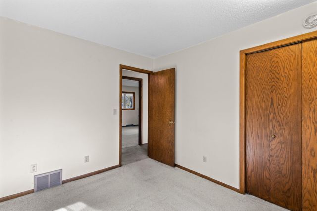 3101 125th Street E, Burnsville, MN 55337