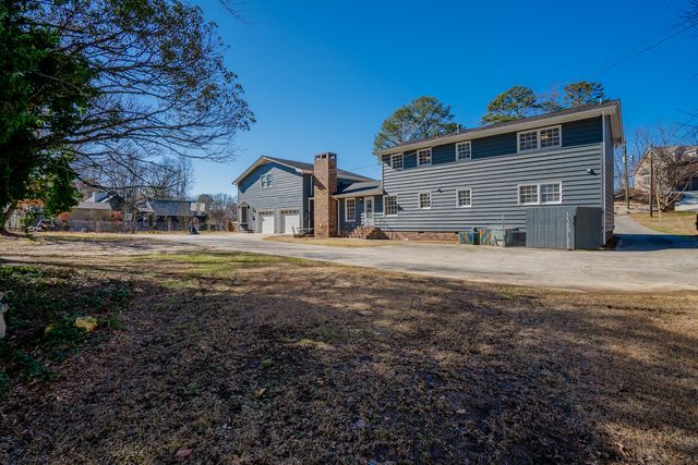 451 N Castle Road, Dalton, GA 30720