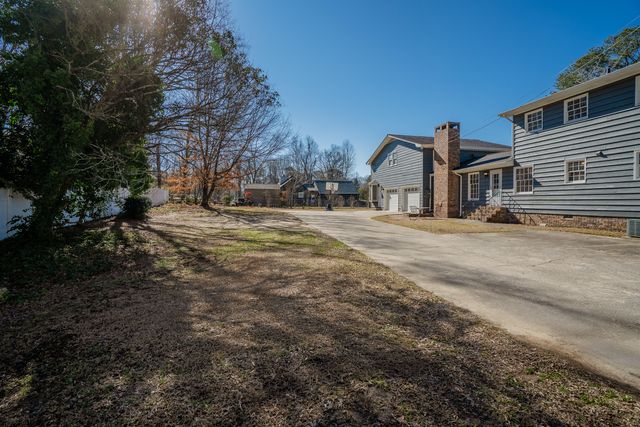 451 N Castle Road, Dalton, GA 30720