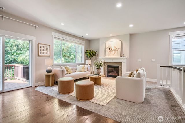 24356 NE 15th Way, Sammamish, WA 98074