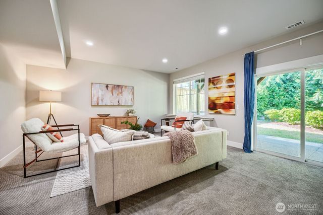 24356 NE 15th Way, Sammamish, WA 98074