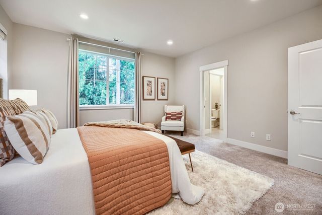 24356 NE 15th Way, Sammamish, WA 98074