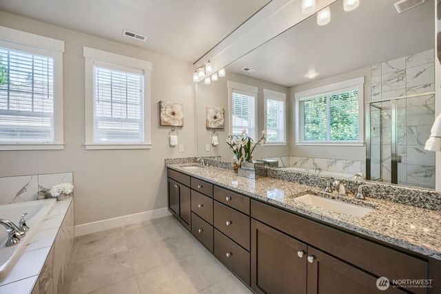24356 NE 15th Way, Sammamish, WA 98074