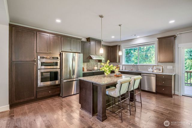 24356 NE 15th Way, Sammamish, WA 98074