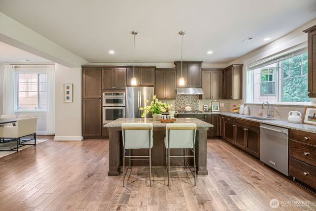 24356 NE 15th Way, Sammamish, WA 98074