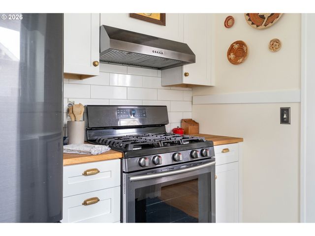 514 Ne 71ST Ave, Portland, OR 97213