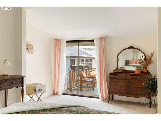 514 Ne 71ST Ave, Portland, OR 97213