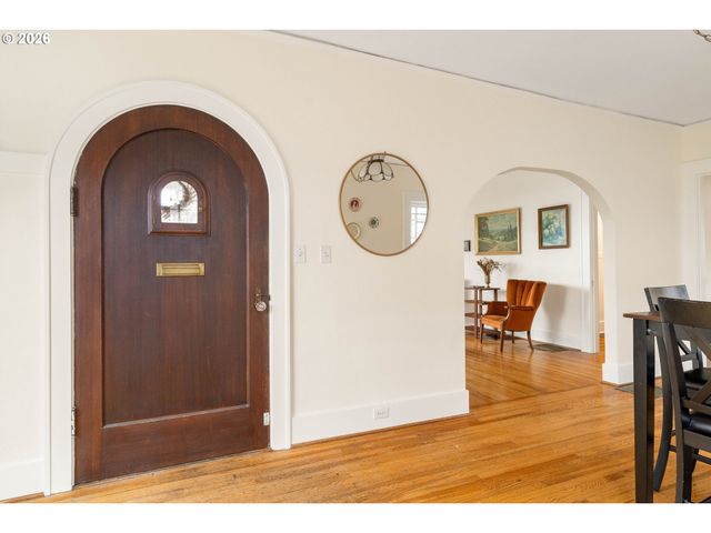 514 Ne 71ST Ave, Portland, OR 97213