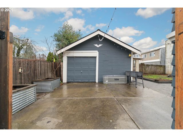 514 Ne 71ST Ave, Portland, OR 97213