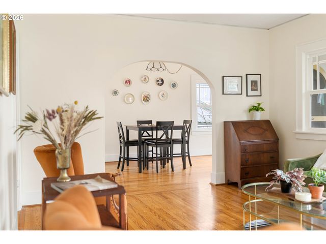 514 Ne 71ST Ave, Portland, OR 97213