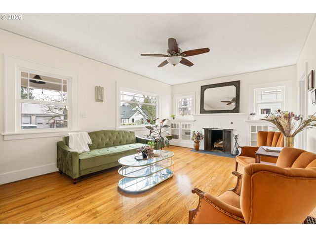 514 Ne 71ST Ave, Portland, OR 97213