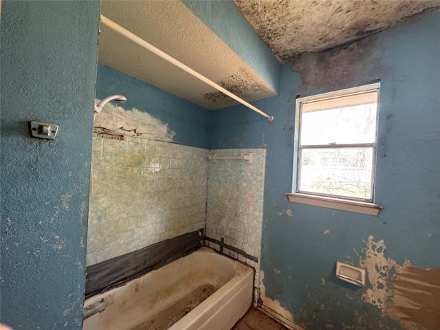 317 Bob Wills Road, Livingston, TX 77351