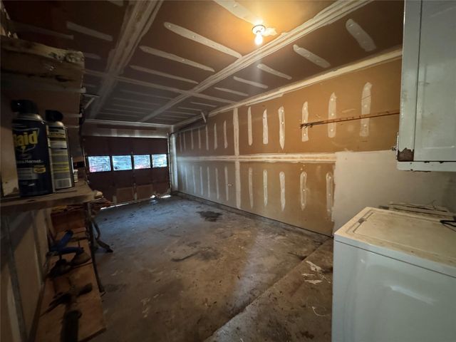 317 Bob Wills Road, Livingston, TX 77351