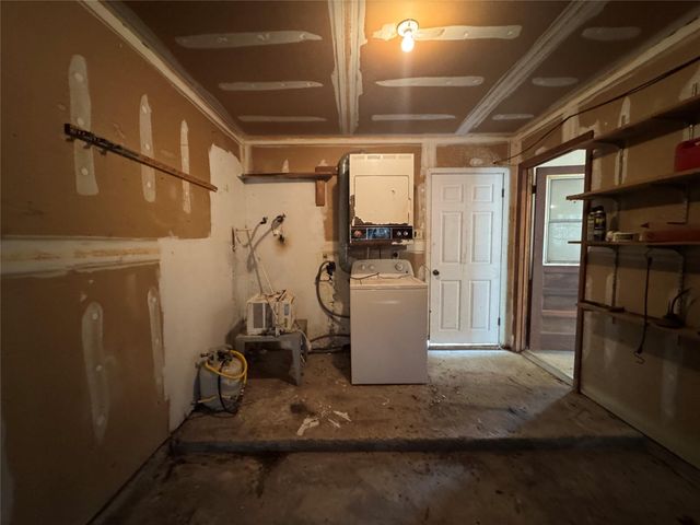 317 Bob Wills Road, Livingston, TX 77351