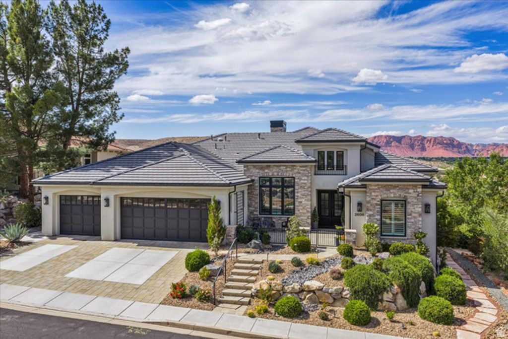 Image 1 of property listing at 2608 W CANYON RIDGE RD, St. George, UT 84770