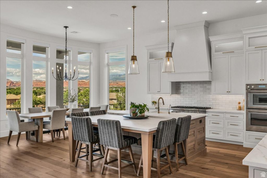 Image 15 of property listing at 2608 W CANYON RIDGE RD, St. George, UT 84770