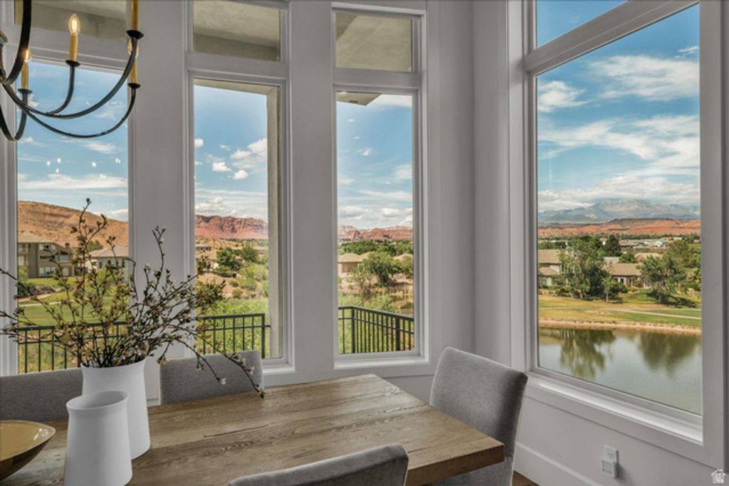 Image 20 of property listing at 2608 W CANYON RIDGE RD, St. George, UT 84770