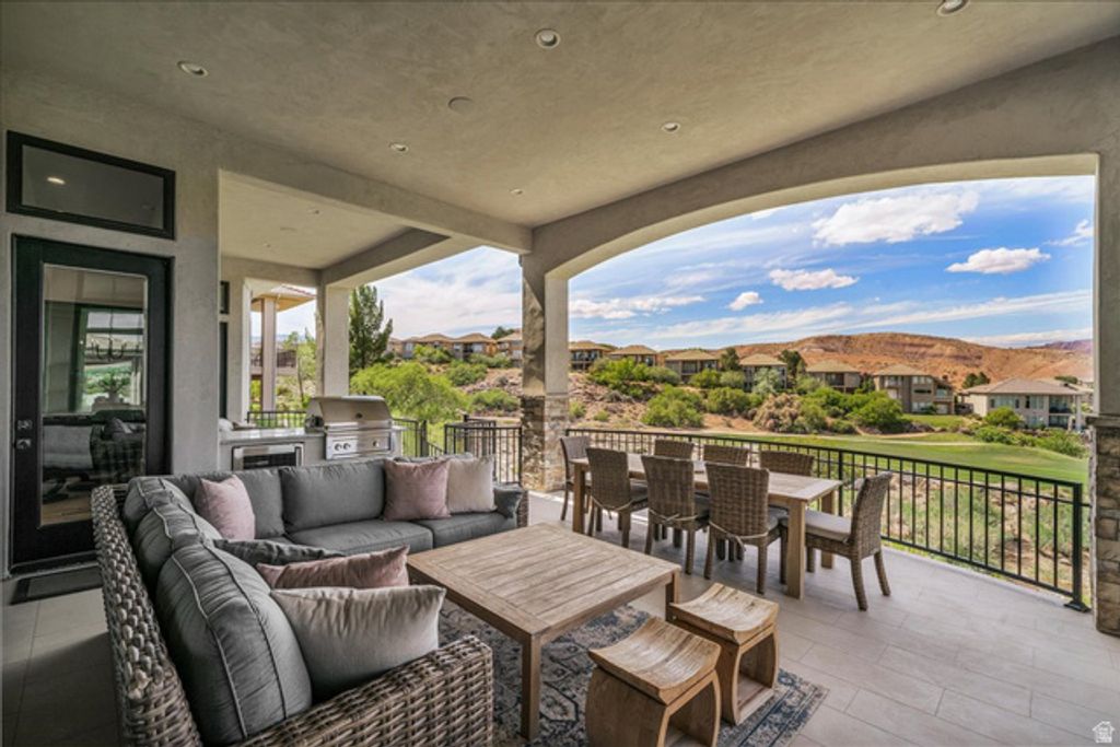 Image 46 of property listing at 2608 W CANYON RIDGE RD, St. George, UT 84770