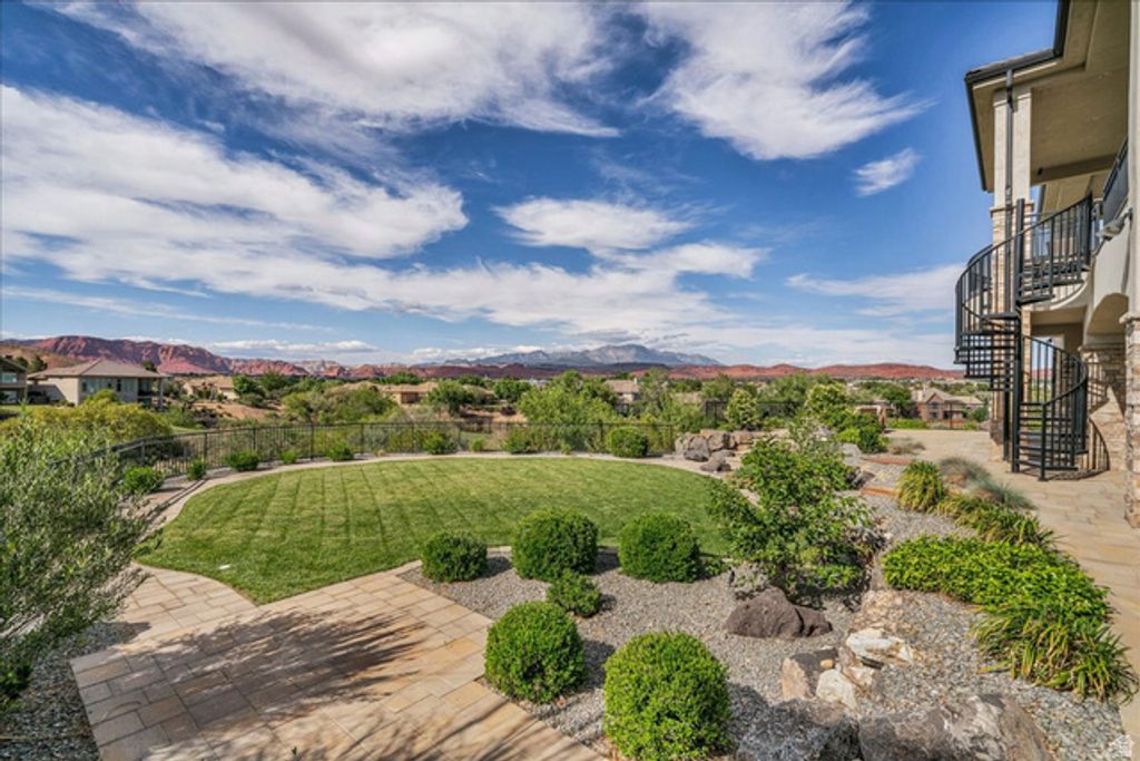 Image 85 of property listing at 2608 W CANYON RIDGE RD, St. George, UT 84770