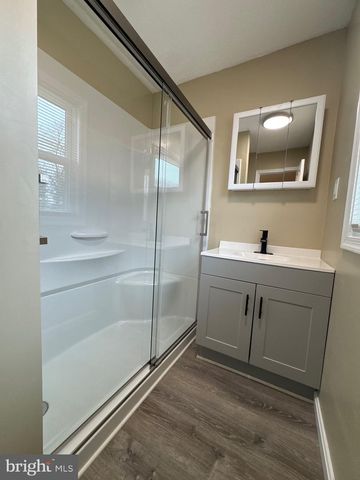 127 LONGSTREET AVE, Winchester, VA 22603