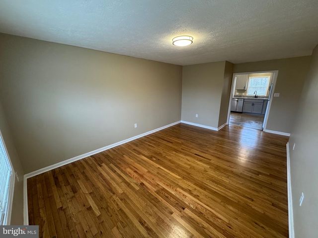 127 LONGSTREET AVE, Winchester, VA 22603