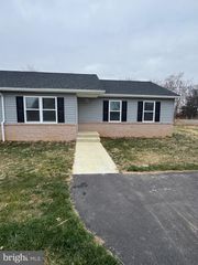 127 LONGSTREET AVE, Winchester, VA 22603