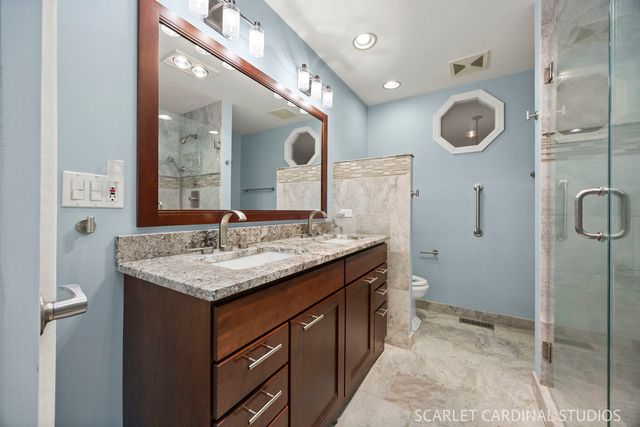 27200 W Lakeview Drive South Drive, Lake Barrington, IL 60084