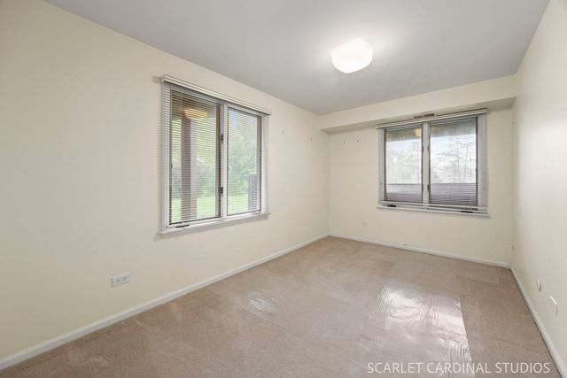 27200 W Lakeview Drive South Drive, Lake Barrington, IL 60084