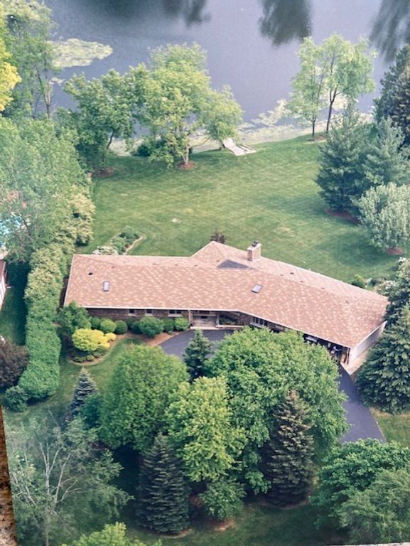 27200 W Lakeview Drive South Drive, Lake Barrington, IL 60084 — photo 2