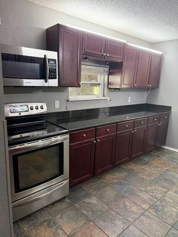 517 County Road 1944, Emory, TX 75440