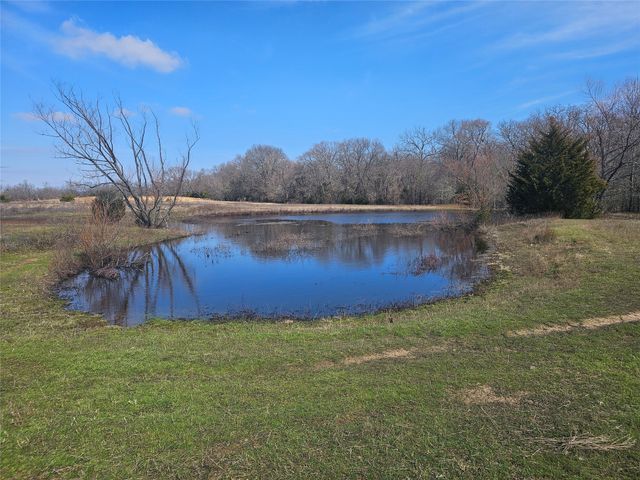 517 County Road 1944, Emory, TX 75440