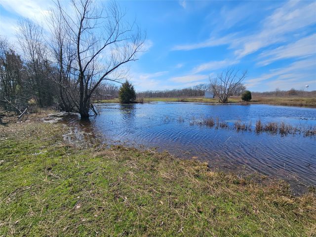 517 County Road 1944, Emory, TX 75440