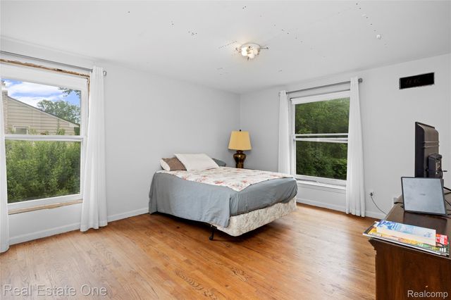 2503 Wickfield Road, West Bloomfield Charter Township, MI 48323