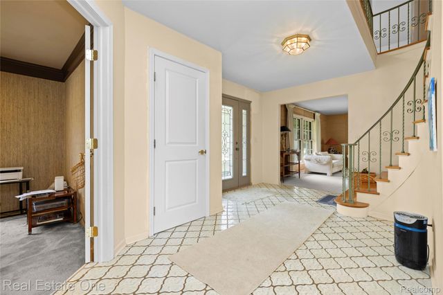 2503 Wickfield Road, West Bloomfield Charter Township, MI 48323