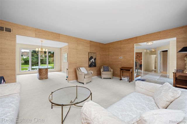 2503 Wickfield Road, West Bloomfield Charter Township, MI 48323