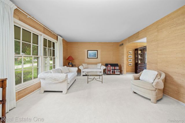2503 Wickfield Road, West Bloomfield Charter Township, MI 48323