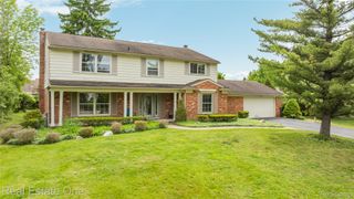 2503 Wickfield Road, West Bloomfield Charter Township, MI 48323
