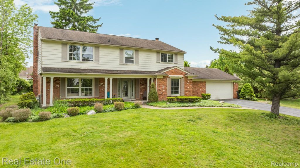 2503 Wickfield Road, West Bloomfield Charter Township, MI 48323