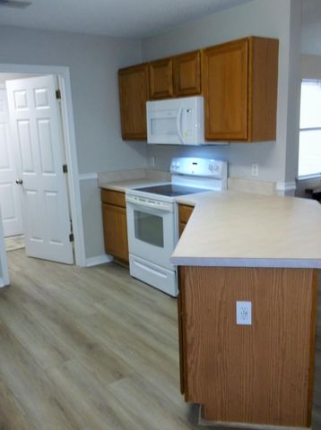 2256 Whispering Pines Boulevard, Navarre, FL 32566