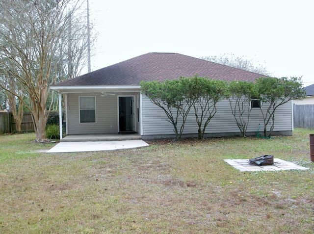 2256 Whispering Pines Boulevard, Navarre, FL 32566