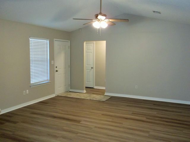 2256 Whispering Pines Boulevard, Navarre, FL 32566