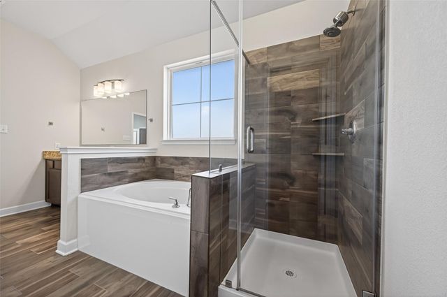 917 Farm Path, Brenham, TX 77833