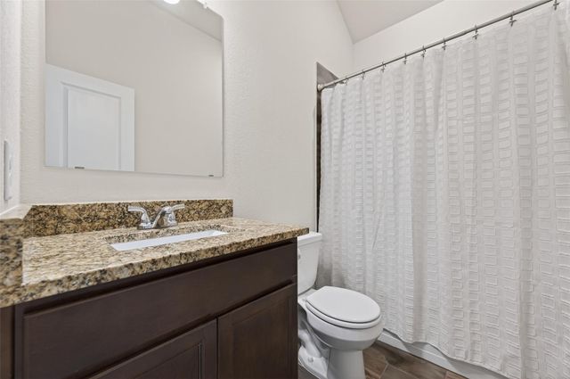 917 Farm Path, Brenham, TX 77833