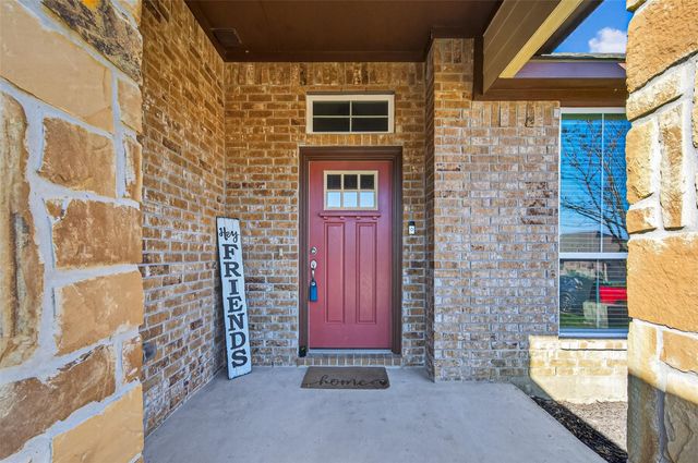 917 Farm Path, Brenham, TX 77833